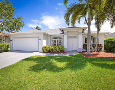 1422 Fairway Circle - Photo Thumbnail 2