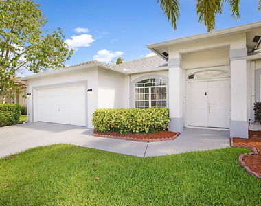 1422 Fairway Circle - Photo Thumbnail 4