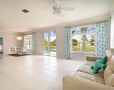 1422 Fairway Circle - Photo Thumbnail 5