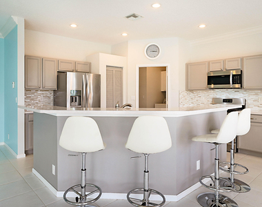 1422 Fairway Circle - Photo Thumbnail 8