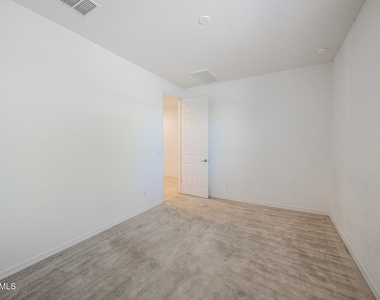 3311 W Donner Drive - Photo Thumbnail 19