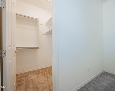 3311 W Donner Drive - Photo Thumbnail 20