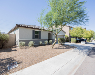 3311 W Donner Drive - Photo Thumbnail 2