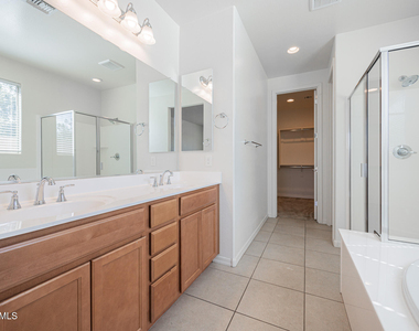 3311 W Donner Drive - Photo Thumbnail 11