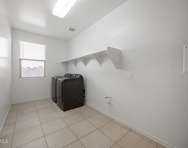 3311 W Donner Drive - Photo Thumbnail 22