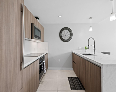 401 N Birch - Photo Thumbnail 15