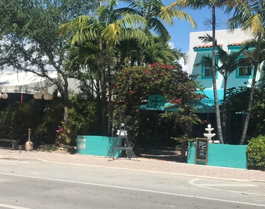 511 Lucerne Avenue - Photo Thumbnail 28
