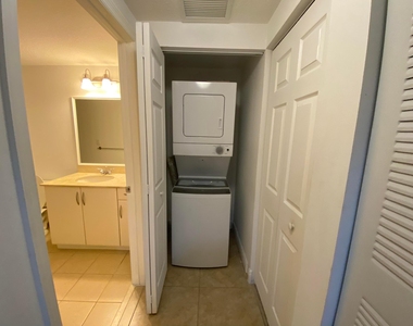 511 Lucerne Avenue - Photo Thumbnail 14