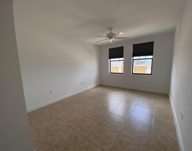 511 Lucerne Avenue - Photo Thumbnail 9