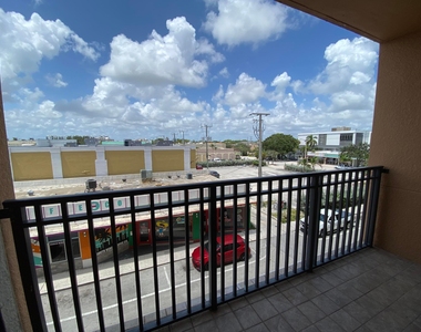 511 Lucerne Avenue - Photo Thumbnail 22