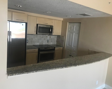 511 Lucerne Avenue - Photo Thumbnail 21