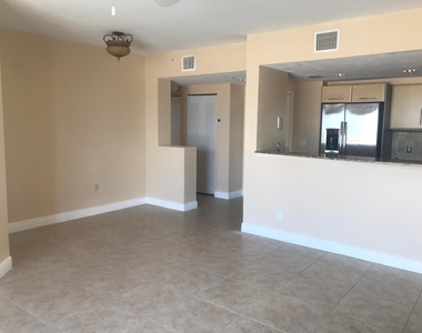 511 Lucerne Avenue - Photo Thumbnail 20
