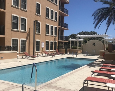 511 Lucerne Avenue - Photo Thumbnail 4