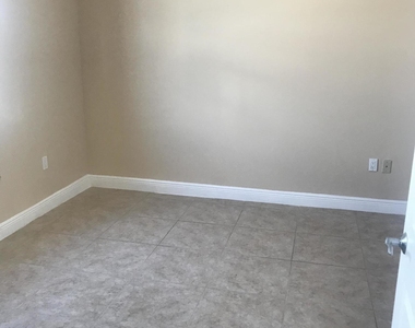 511 Lucerne Avenue - Photo Thumbnail 17