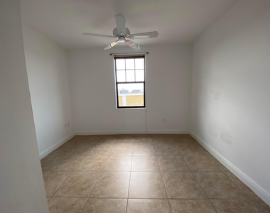 511 Lucerne Avenue - Photo Thumbnail 11