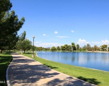 5039 N 81st Street - Photo Thumbnail 17