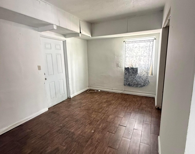 1735 Jackson Street - Photo Thumbnail 6