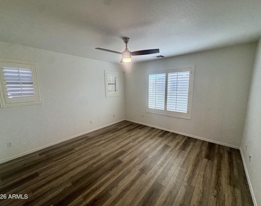 2896 N Claire Drive - Photo Thumbnail 13