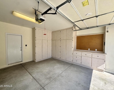 2896 N Claire Drive - Photo Thumbnail 19