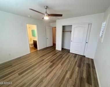 2896 N Claire Drive - Photo Thumbnail 12