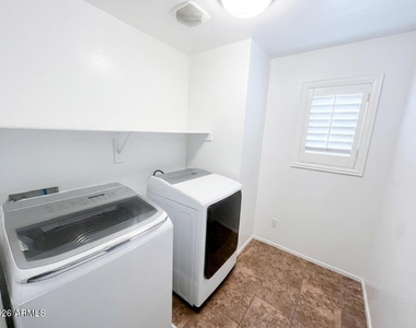 2896 N Claire Drive - Photo Thumbnail 16