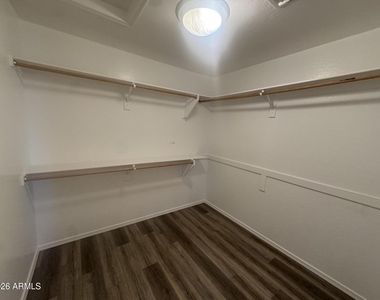 2896 N Claire Drive - Photo Thumbnail 10