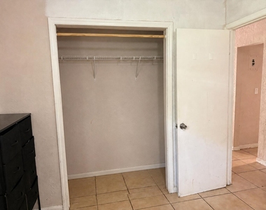 1807 Douglas Street S - Photo Thumbnail 5