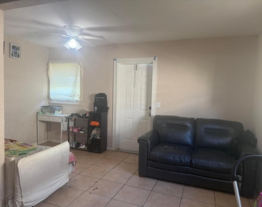 1807 Douglas Street S - Photo Thumbnail 2