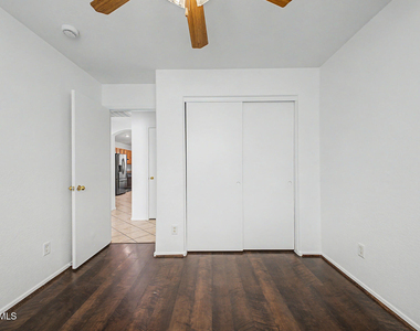9631 W Kirby Avenue - Photo Thumbnail 28