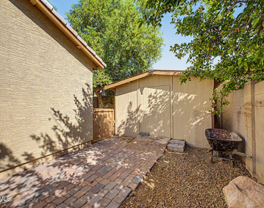 9631 W Kirby Avenue - Photo Thumbnail 37