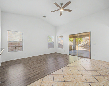 9631 W Kirby Avenue - Photo Thumbnail 9