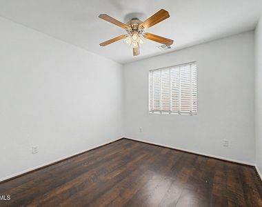9631 W Kirby Avenue - Photo Thumbnail 27