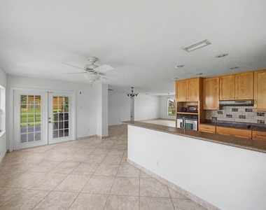 1149 Sw Hogan Street - Photo Thumbnail 6