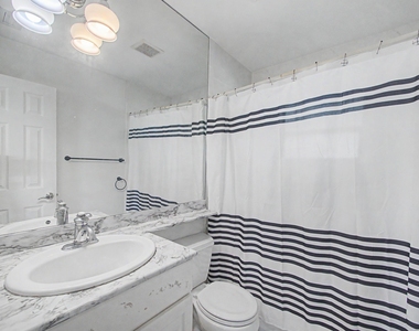 1149 Sw Hogan Street - Photo Thumbnail 11