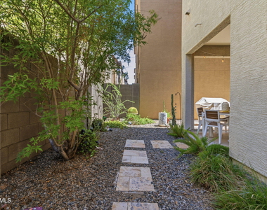 674 W Flintlock Way - Photo Thumbnail 41