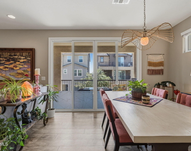 674 W Flintlock Way - Photo Thumbnail 19