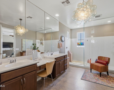 674 W Flintlock Way - Photo Thumbnail 29