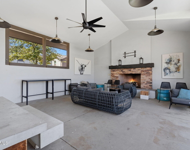 674 W Flintlock Way - Photo Thumbnail 45