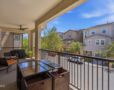 674 W Flintlock Way - Photo Thumbnail 20