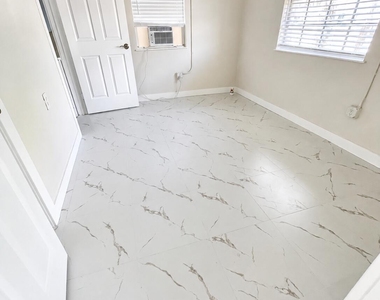 514 N 6th Street - Photo Thumbnail 4