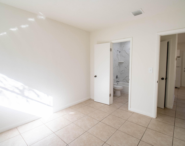 835 Sw 4th Street - Photo Thumbnail 2