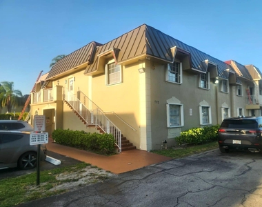 501 Se 8th Street - Photo Thumbnail 13