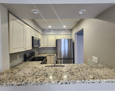 501 Se 8th Street - Photo Thumbnail 3