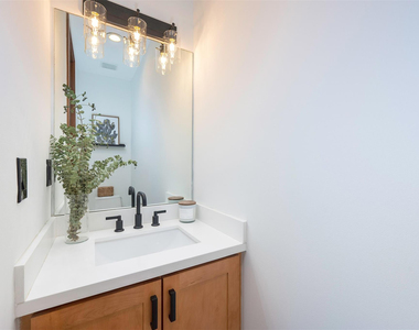 540 Ne 7th Avenue - Photo Thumbnail 10