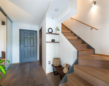 540 Ne 7th Avenue - Photo Thumbnail 1