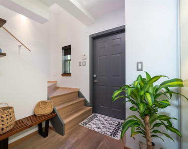 540 Ne 7th Avenue - Photo Thumbnail 19