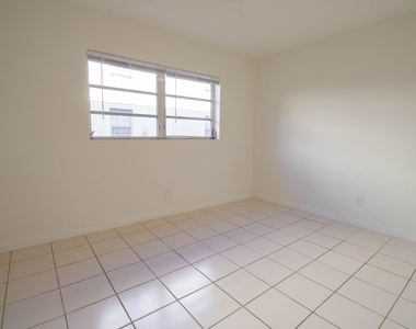 1501 Himmarshee Street - Photo Thumbnail 5