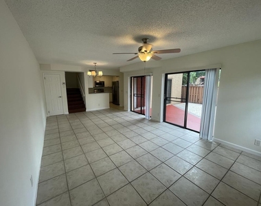 8243 Thames Boulevard - Photo Thumbnail 4