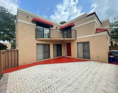 8243 Thames Boulevard - Photo Thumbnail 2