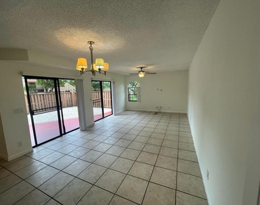 8243 Thames Boulevard - Photo Thumbnail 3